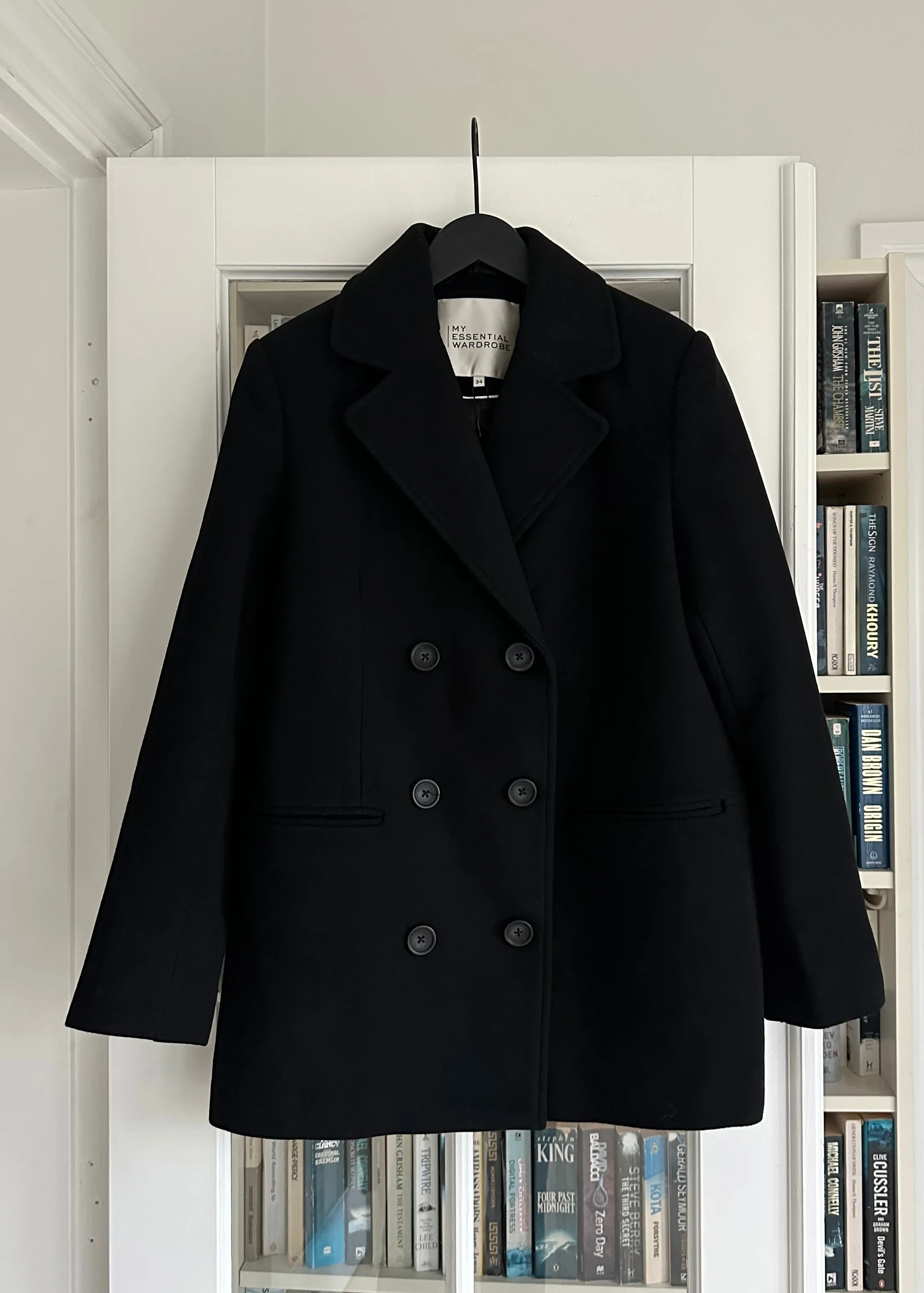 My Essential Wardrobe Frannie short coat black