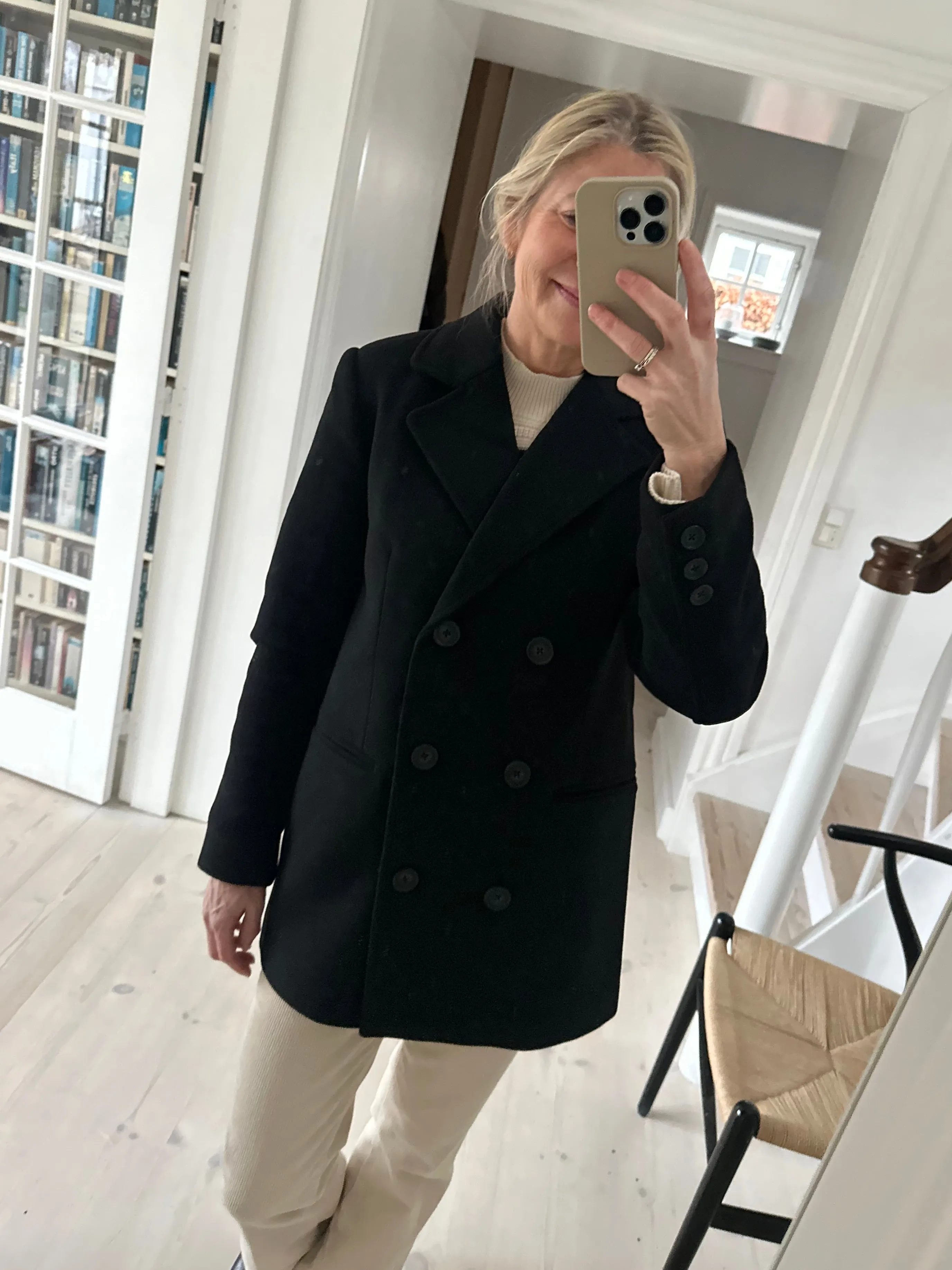 My Essential Wardrobe Frannie short coat black
